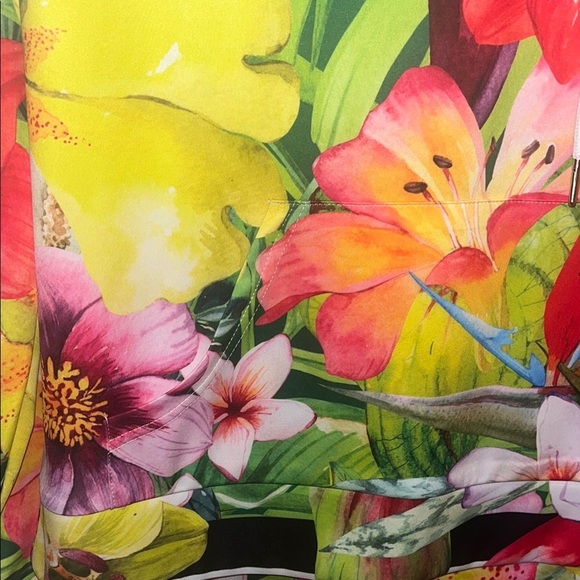Mikaela Pabon NWT Tropical Floral Hoodie w/ Vibrant Colors size Large - Picture 2 of 12